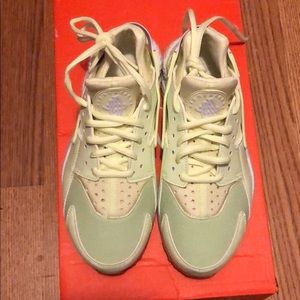 Brand new huarache sneakers